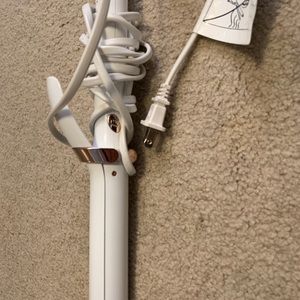 T3 1.25 curling iron